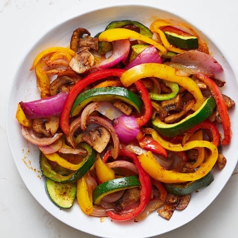 Smell the Tex-Mex spices on these delicious Veggie Skillet Fajitas, loaded with tender vegetables and flavour.